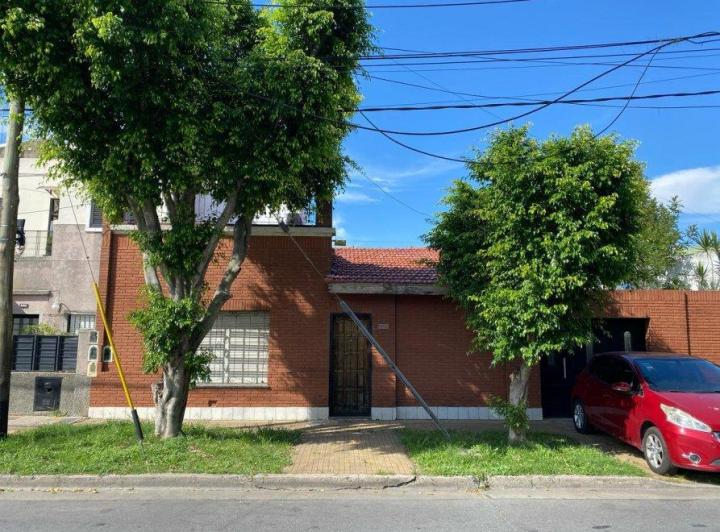 Casa · 145m² · 3 Ambientes · 1 Cochera