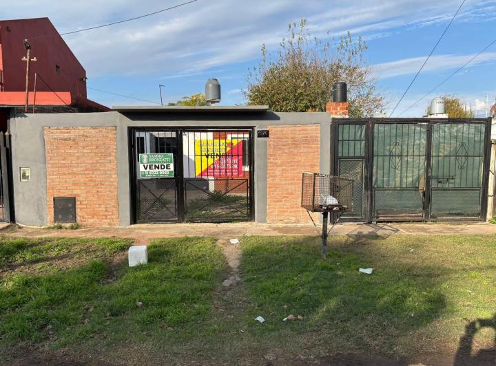 Casa · 1m² · 2 Dormitorios