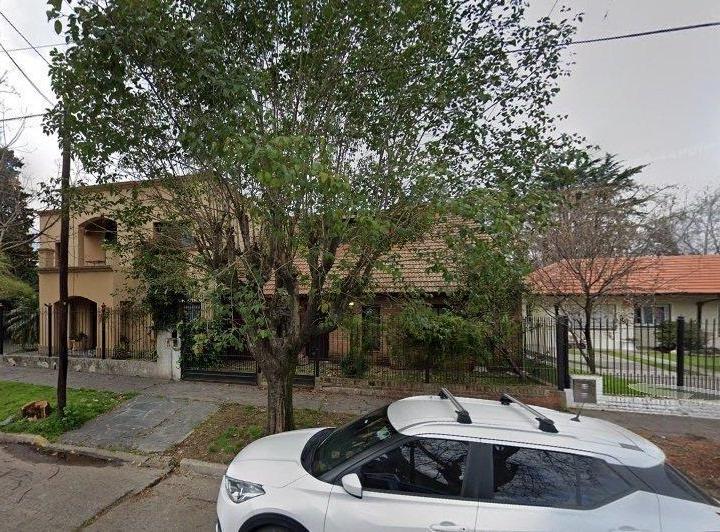 Casa · 135m² · 4 Ambientes · 1 Cochera