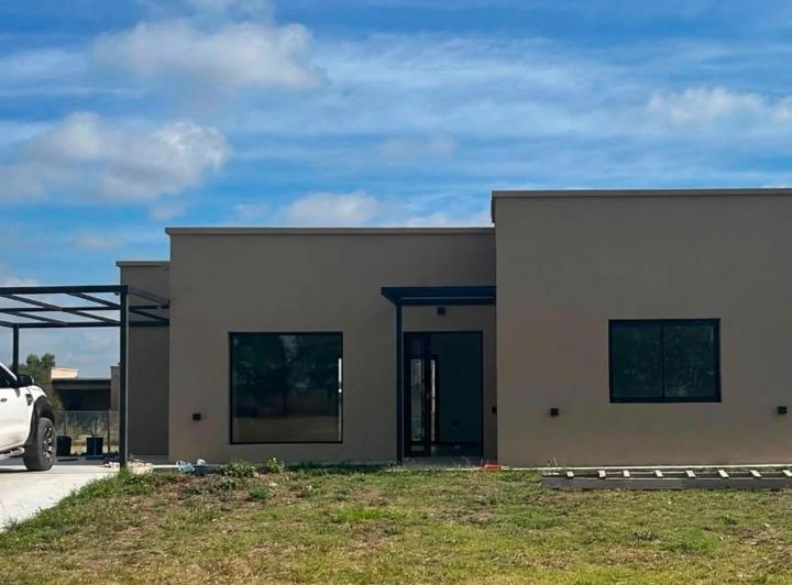 Casa · 134m² · 4 Ambientes · 4 Cocheras