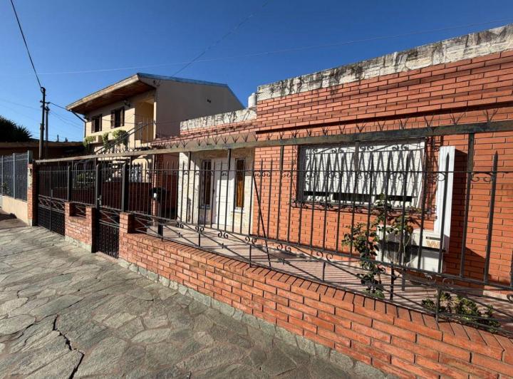 Casa · 95m² · 3 Ambientes · 1 Cochera