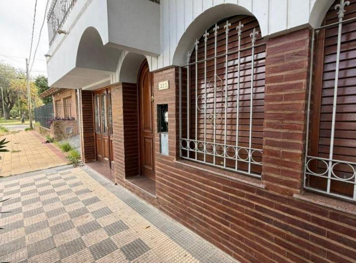 Casa · 100m² · 4 Ambientes · 1 Cochera