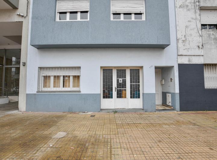 Casa · 250m² · 3 Dormitorios · 1 Cochera