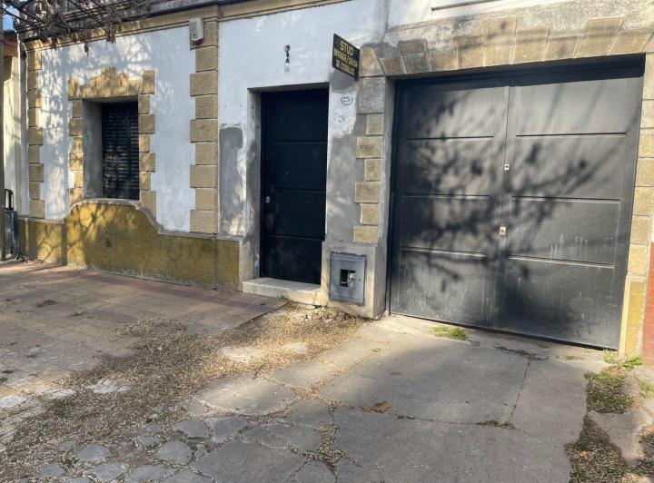 Casa · 266m² · 2 Dormitorios · 1 Cochera