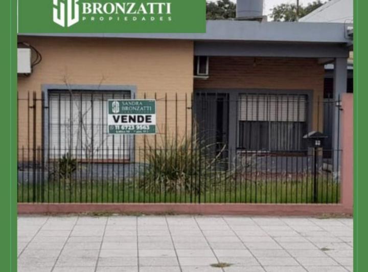Casa · 200m² · 3 Ambientes · 1 Cochera