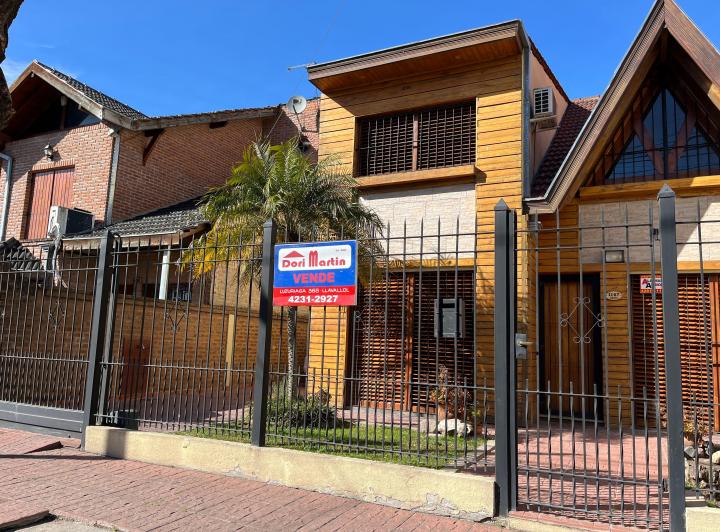 Casa · 143m² · 5 Ambientes · 1 Cochera
