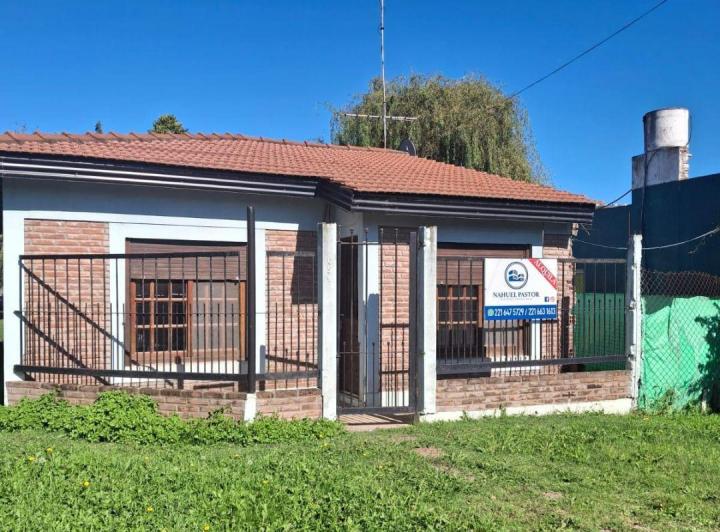 Casa · 70m² · 3 Ambientes · 1 Cochera
