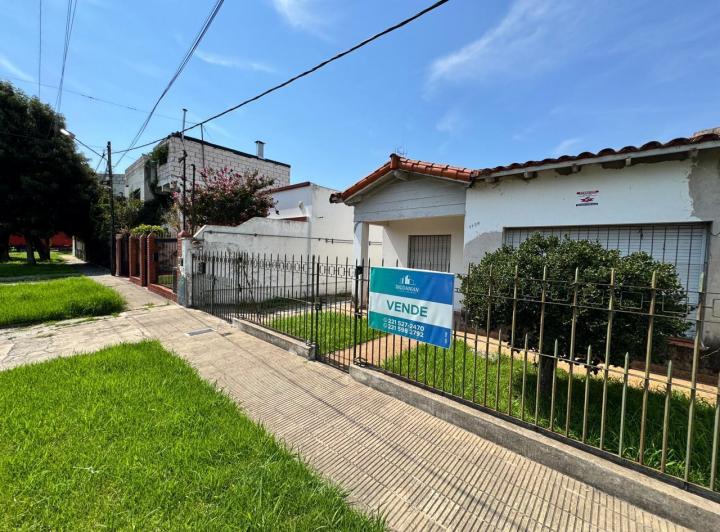 Casa · 75m² · 4 Ambientes · 2 Cocheras