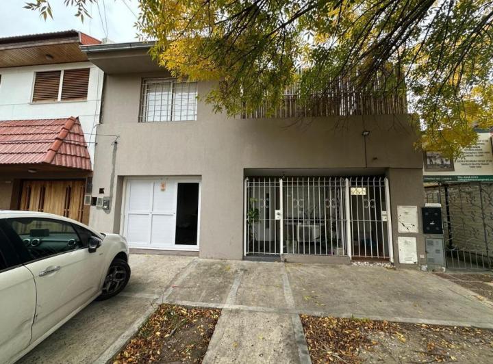 Casa · 140m² · 4 Ambientes · 1 Cochera