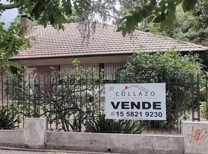 Casa · 233m² · 5 Ambientes · 2 Cocheras