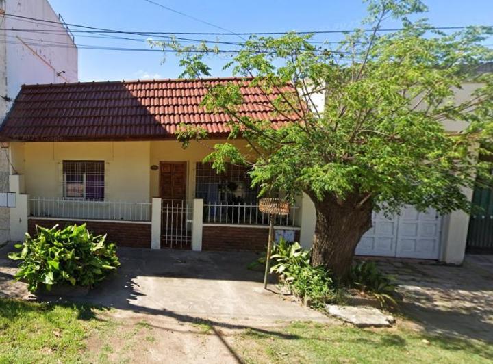 Casa · 280m² · 5 Ambientes · 1 Cochera
