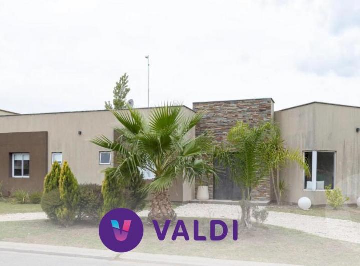 Casa · 150m² · 4 Ambientes · 1 Cochera