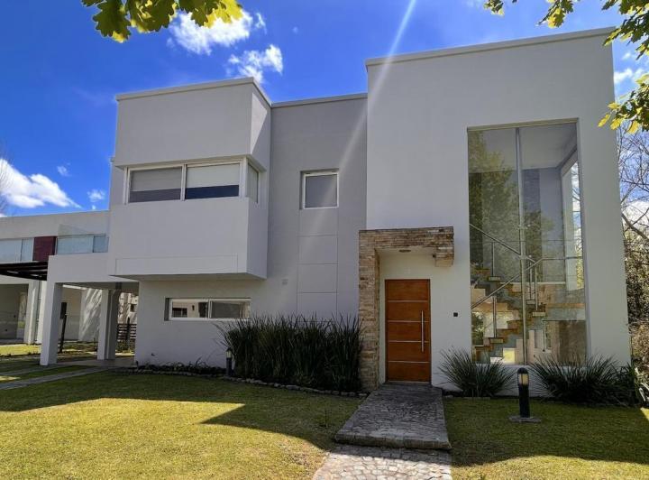 Casa · 156m² · 4 Ambientes
