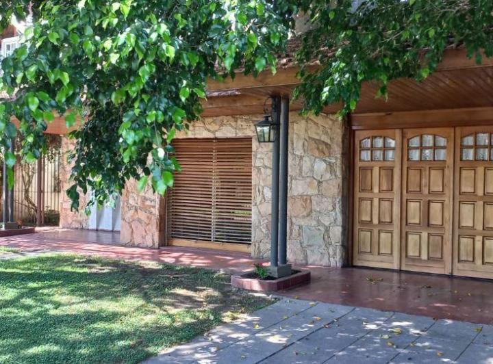 Casa · 274m² · 4 Ambientes