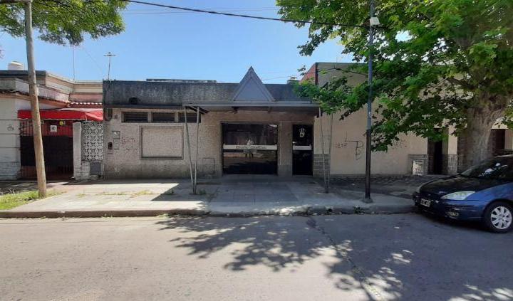 Casa · 190m² · 4 Ambientes · 1 Cochera