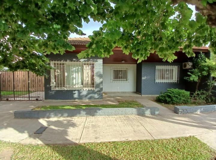 Casa · 189m² · 4 Ambientes · 1 Cochera