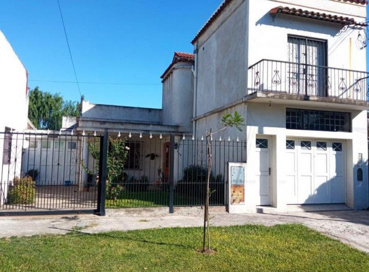 Casa · 144m² · 4 Ambientes · 1 Cochera