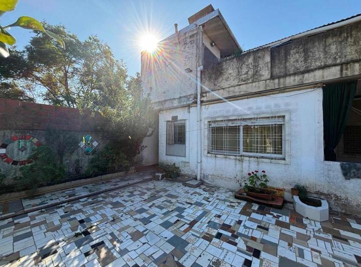 Casa · 100m² · 3 Ambientes · 2 Cocheras