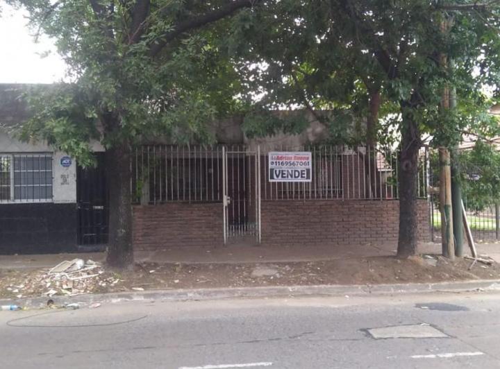 Casa · 80m² · 5 Ambientes · 3 Cocheras