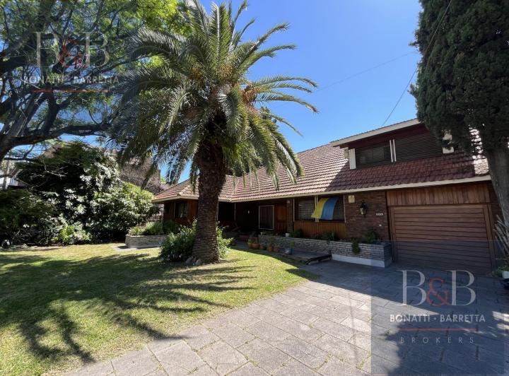 Casa · 393m²