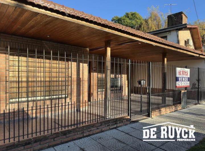 Casa · 140m² · 4 Ambientes · 1 Cochera