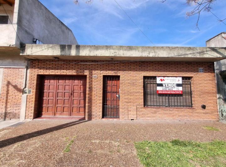Casa · 170m² · 1 Ambiente · 1 Cochera