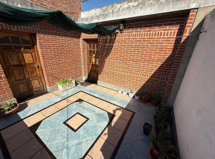 Casa · 126m² · 3 Ambientes · 2 Cocheras