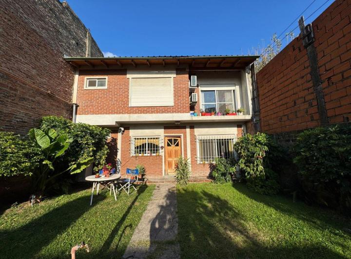 Casa · 127m² · 3 Ambientes · 1 Cochera