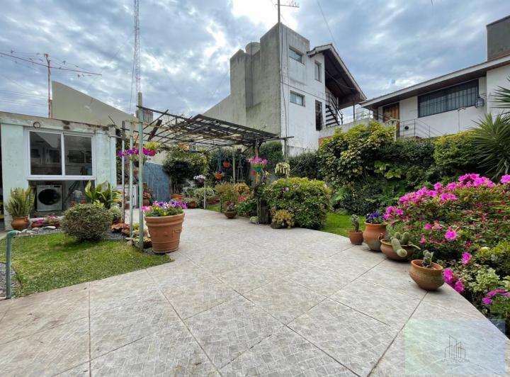 Casa · 136m² · 4 Ambientes · 2 Cocheras