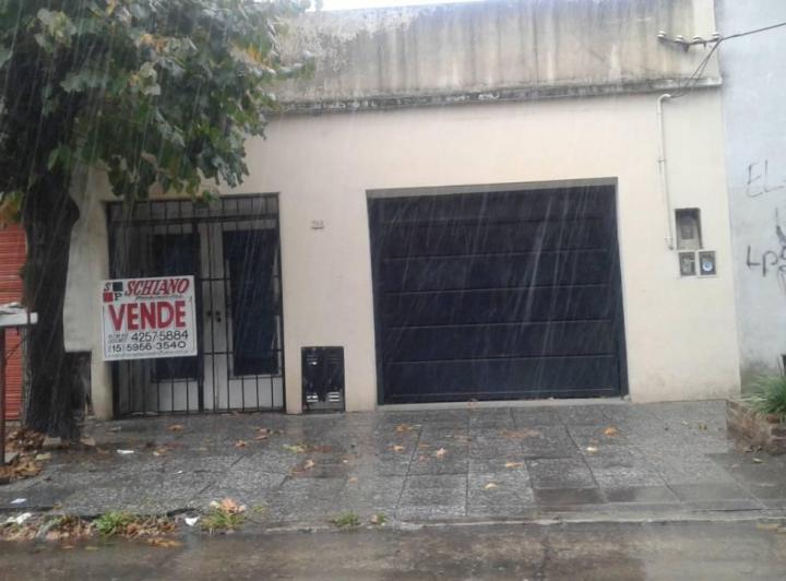 Casa · 1m² · 3 Ambientes · 1 Cochera