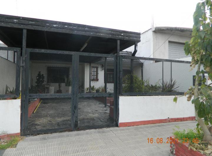 Casa · 150m² · 2 Dormitorios · 1 Cochera