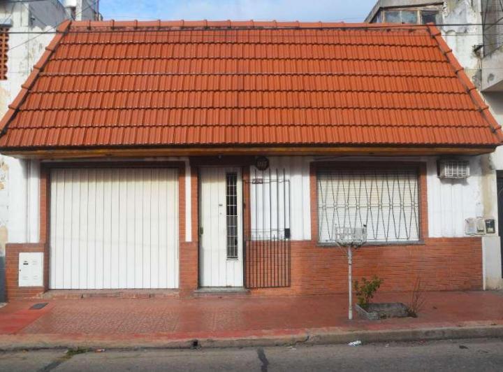 Casa · 140m² · 4 Ambientes · 1 Cochera
