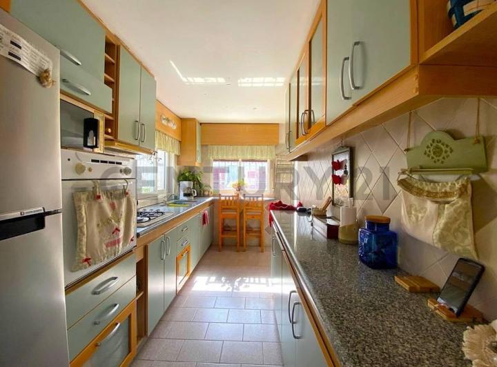 Casa · 286m² · 8 Ambientes · 4 Cocheras
