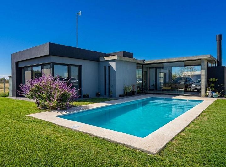 Casa · 150m² · 3 Ambientes · 4 Cocheras