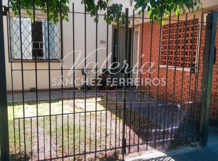Casa · 200m² · 3 Ambientes · 2 Cocheras