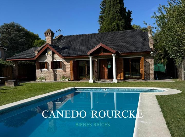 Casa · 150m² · 3 Ambientes · 2 Cocheras