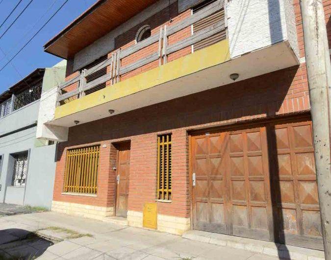 Casa · 227m² · 5 Ambientes · 1 Cochera