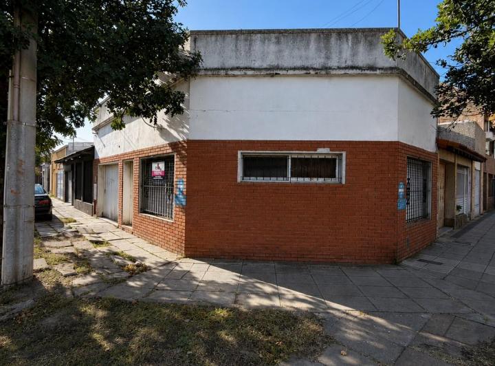Casa · 57m² · 3 Ambientes · 1 Cochera
