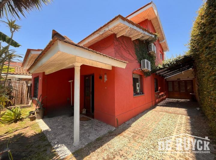 Casa · 127m² · 4 Ambientes · 3 Cocheras