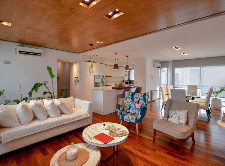 Casa · 286m² · 10 Ambientes · 2 Cocheras