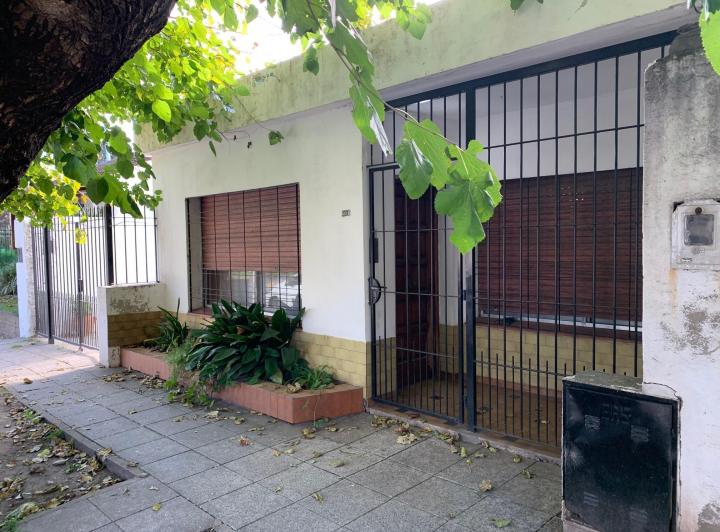 Casa · 77m² · 3 Ambientes · 2 Cocheras