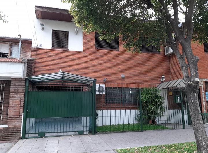 Casa · 100m² · 4 Ambientes · 1 Cochera