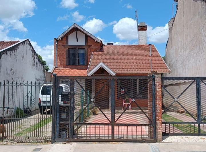 Casa · 1m² · 3 Ambientes