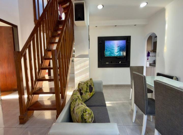 Casa · 94m² · 4 Ambientes · 1 Cochera