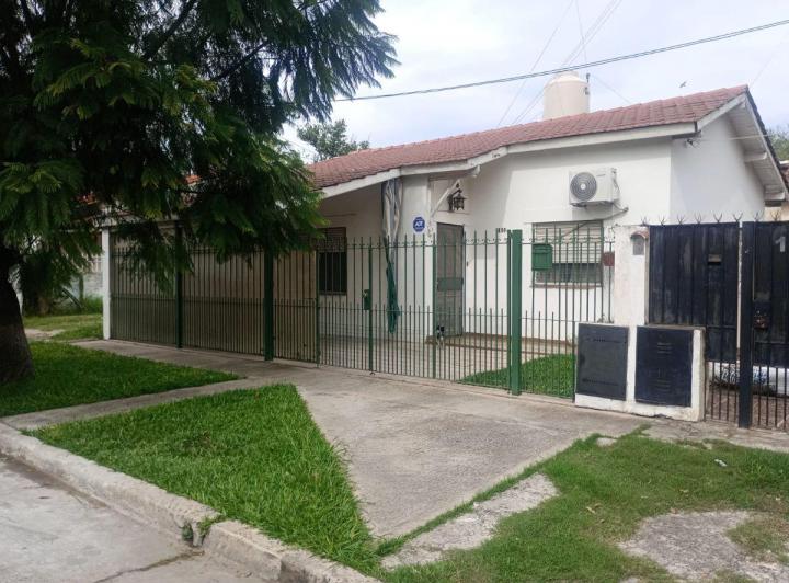Casa · 120m² · 4 Ambientes · 1 Cochera