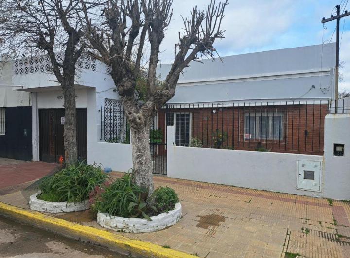 Casa · 189m² · 2 Ambientes · 1 Cochera