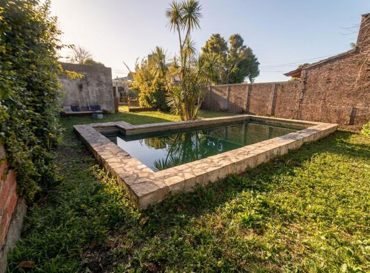 Casa · 120m² · 4 Ambientes · 2 Cocheras