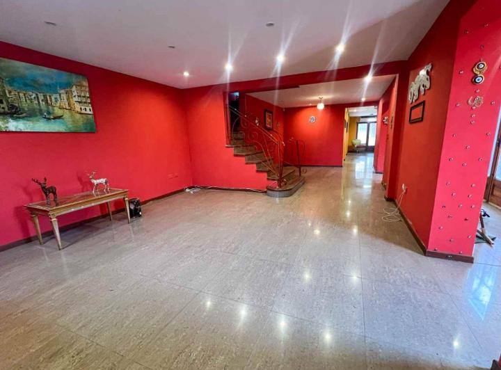 Casa · 171m² · 4 Ambientes · 1 Cochera