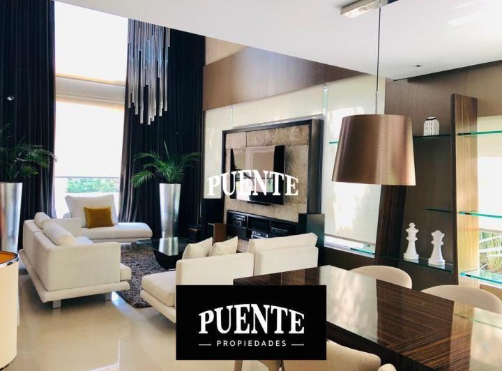 Casa · 340m² · 5 Ambientes · 3 Cocheras