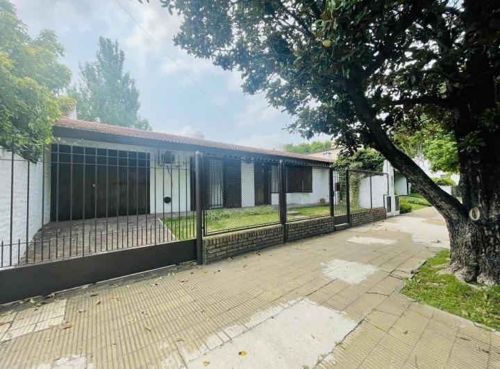 Casa · 120m² · 4 Ambientes · 1 Cochera